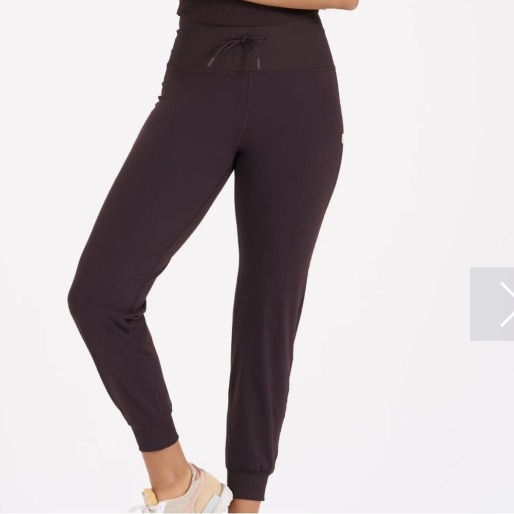 Vuori Brown Joggers - size M